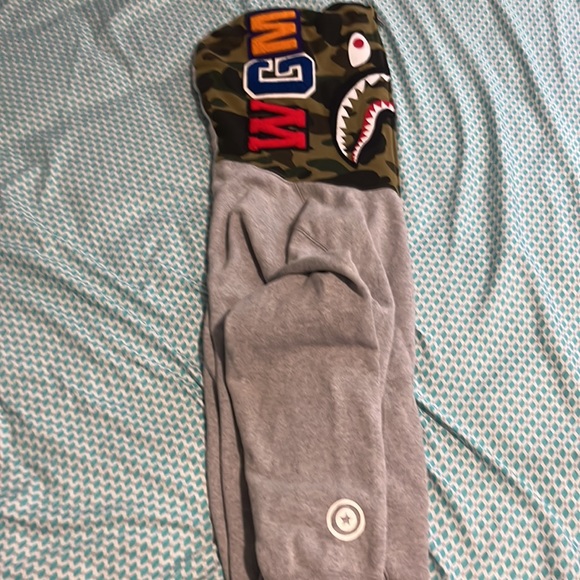 Bape Hoodie - Picture 3 of 7